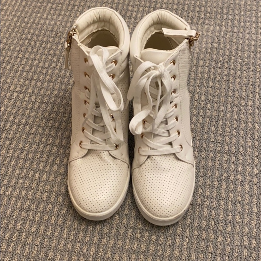 Wedged sneakers